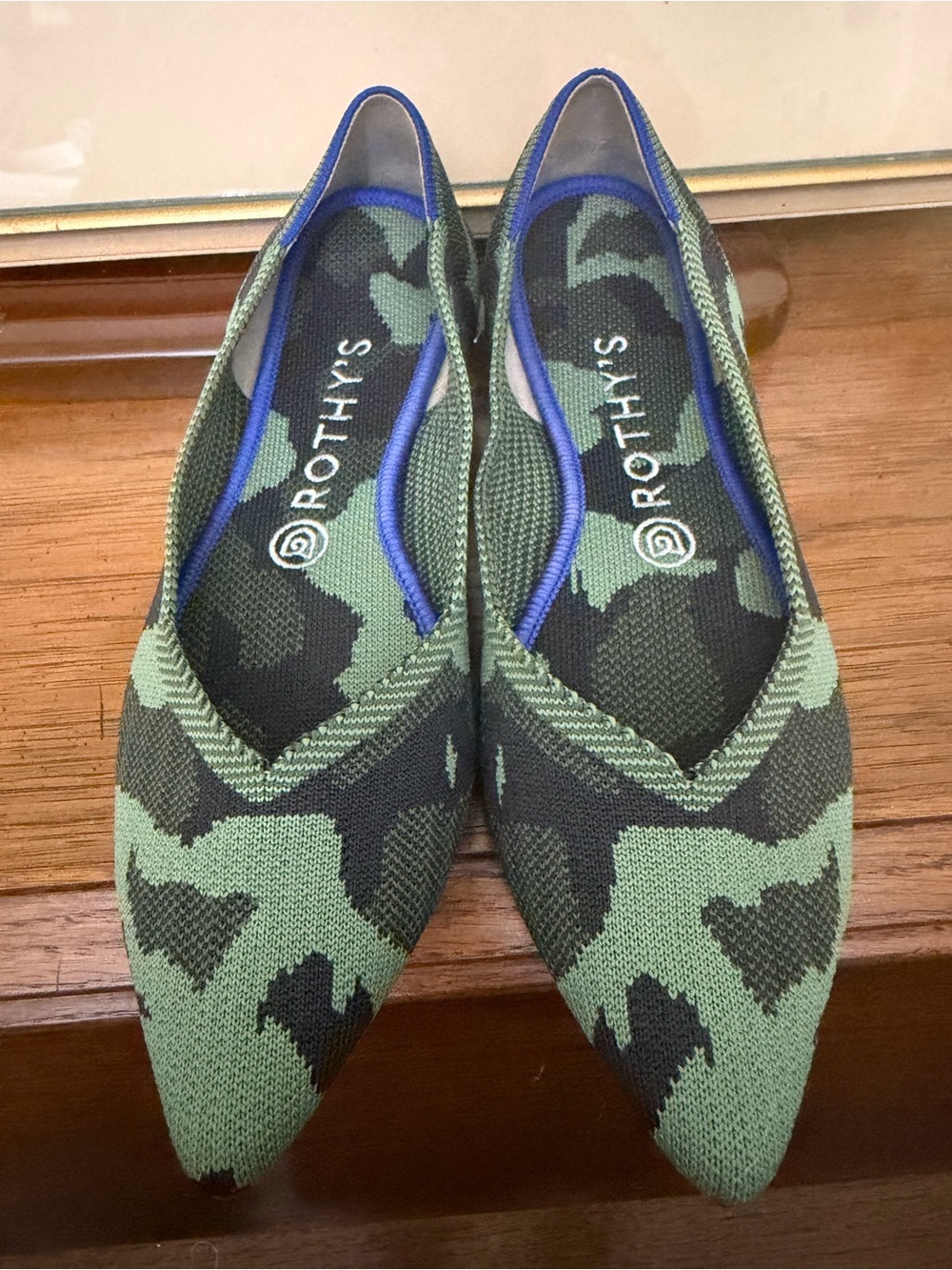 Green Camo Points, Rothy's Size 8.5 Like New